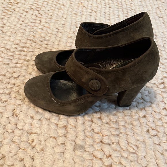 John Lewis UK | Forest Green Suede Heels | Size 5 1/2 - Picture 2 of 4